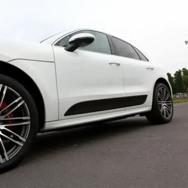 porsche-macan-95b-pre-facelift-oem-carbon-fibre-door-trim-overlays-XXIITUNING.webp