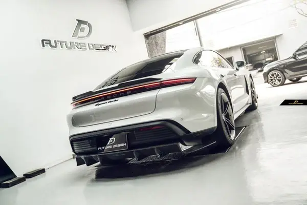 porsche-taycan-saloon-future-design-carbon-fibre-rear-diffuser-XXIITUNING-3_b95b1aed-446b-4be1-be93-c3bd8e351b77.webp