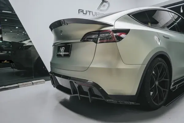 tesla-model-y-future-design-carbon-fibre-rear-diffuser-XXIITUNING-9.webp
