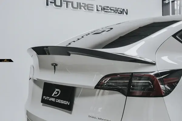 tesla-model-y-future-design-v2-carbon-fibre-rear-trunk-spoiler-XXIITUNING.webp