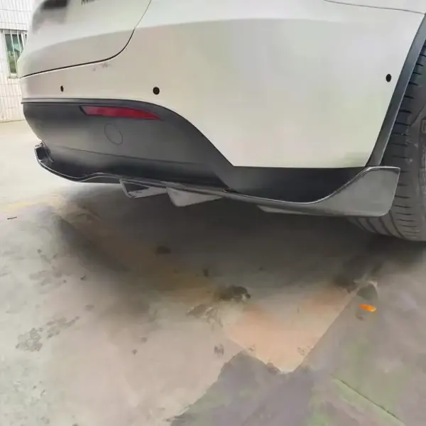 tesla-model-y-v-style-carbon-fibre-rear-diffuser-XXIITUNING-5.webp