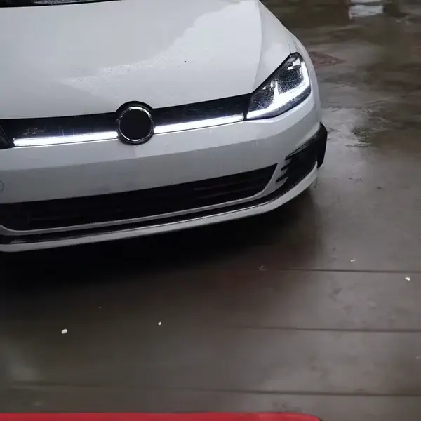 volkswagen-golf-mk7-headlamp-and-grille-trim-kit-XXIITUNING-3.webp