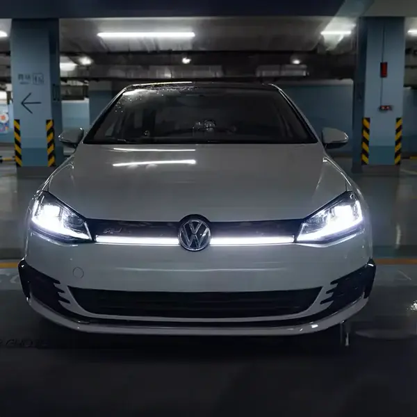 volkswagen-golf-mk7-headlamp-and-grille-trim-kit-XXIITUNING-2.webp