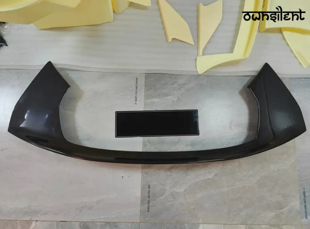 DRY CARBON FIBER REAR SPOILER for FERRARI SF90